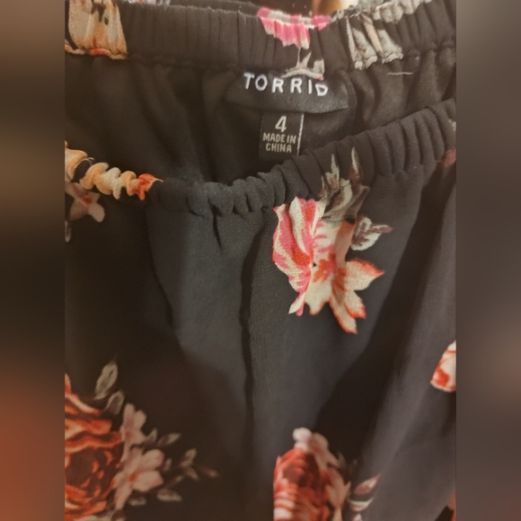 TORRID 4X Midi Floral Dress - Picture 3 of 3
